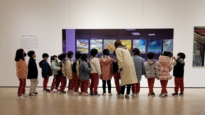 편견 없이, 고유한 세계를 보라