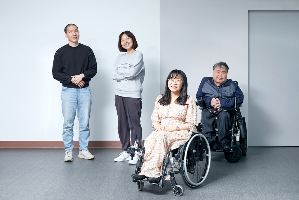 왼쪽부터 다원예술 창작자 김시락, 배우 박하늘, 장애예술 연구자 문영민, 배우 강희철